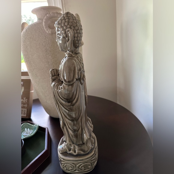 Home decor- sculpture - Picture 2 of 9